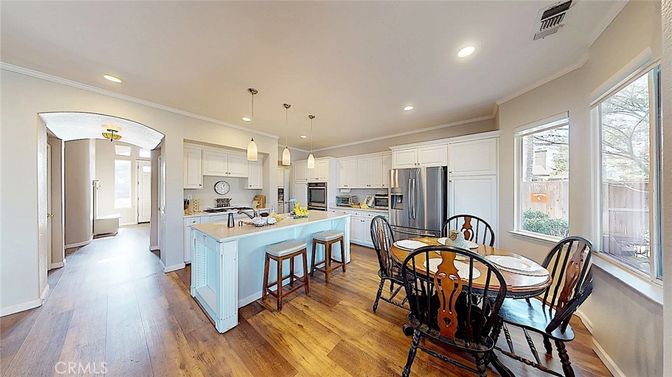 Dining room, Interior, Kitchen, Pendant Lights, Recessed Lighting, Stainless Steel Appliances, Wood Texture Flooring