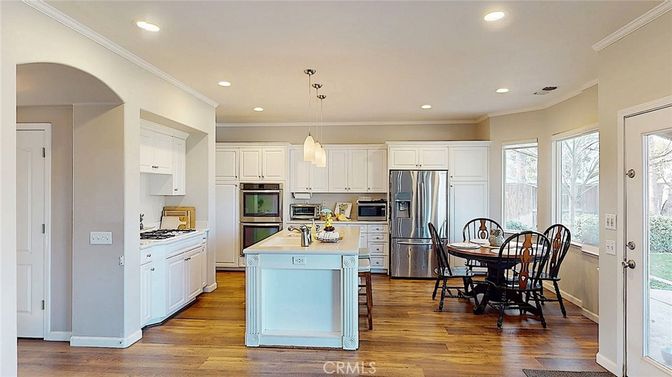 Dining room, Interior, Kitchen, Pendant Lights, Recessed Lighting, Stainless Steel Appliances, Wood Texture Flooring
