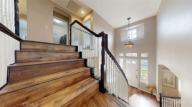Interior, Pendant Lights, Recessed Lighting, Wood Texture Flooring