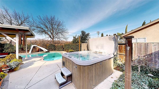 Exterior, Hot Tub, Pool