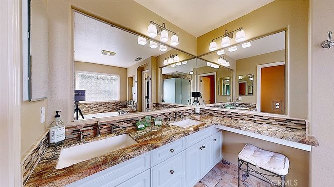 Bathroom, Dual Sink Vanities, Interior