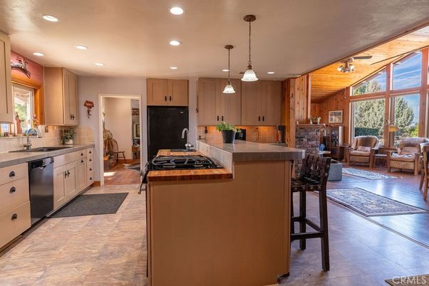 Interior, Kitchen, Pendant Lights, Recessed Lighting, Stainless Steel Appliances