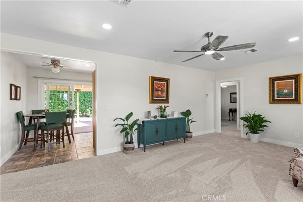 Dining room, Interior, Recessed Lighting