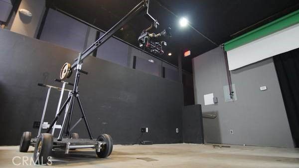 Fitness Equipment, Interior, Recessed Lighting, Wood Texture Flooring