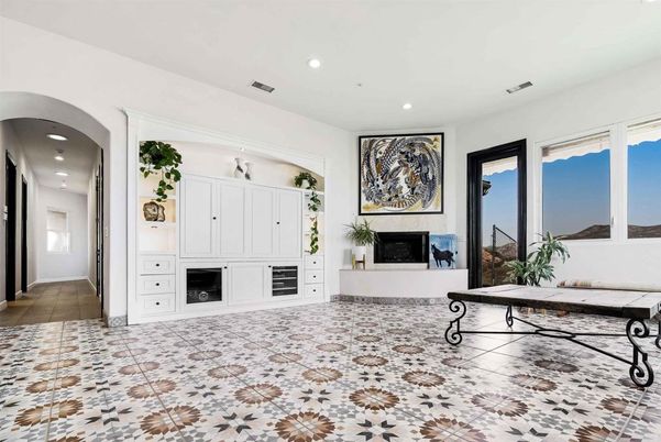 Fireplace, Interior, Recessed Lighting