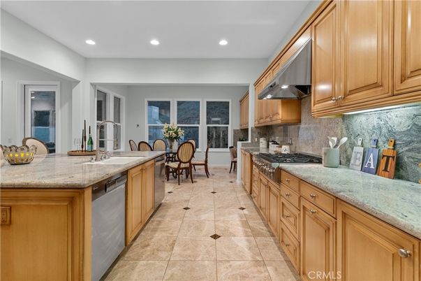 Dining room, Interior, Kitchen, Recessed Lighting, Stainless Steel Appliances