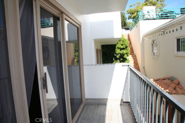 Exterior, Wood Texture Flooring