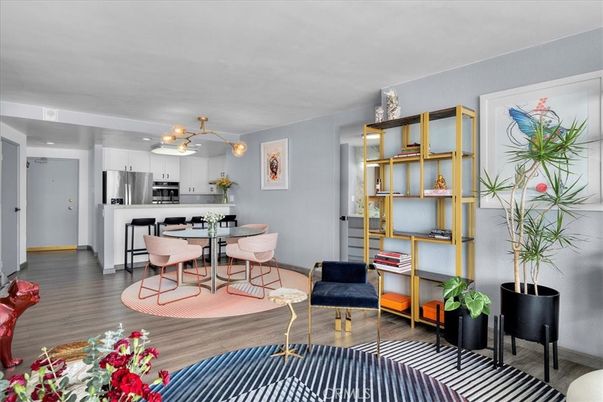 Dining room, Interior, Kitchen, Stainless Steel Appliances, Wood Texture Flooring