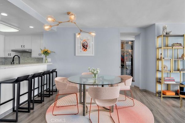 Dining room, Interior, Kitchen, Pendant Lights, Recessed Lighting, Wood Texture Flooring