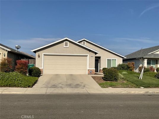 Attached, Exterior, Facade, American Craftsman