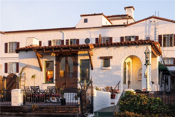 Exterior, Facade, Spanish Mediterranean