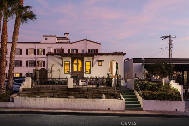 Exterior, Facade, Spanish Mediterranean