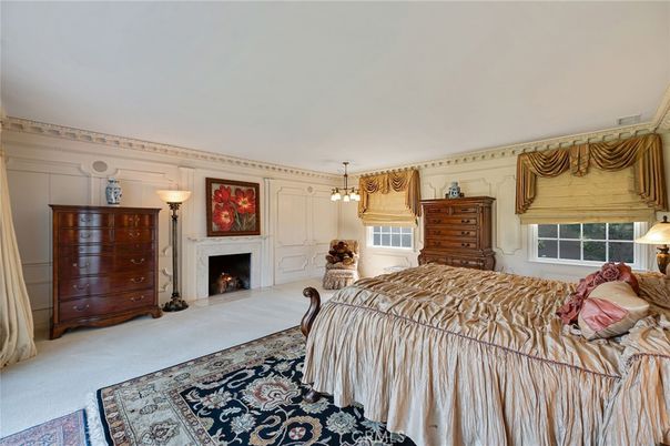 Bedroom, Fireplace, Interior, Pendant Lights
