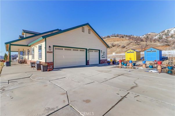 Detached Garage, Exterior