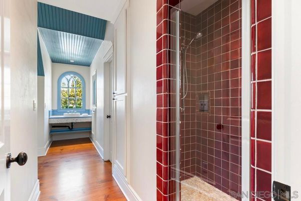 Bathroom, Interior, Recessed Lighting, Wood Texture Flooring
