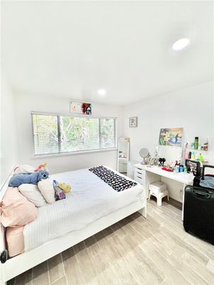 Bedroom, Home Office, Interior, Recessed Lighting, Wood Texture Flooring