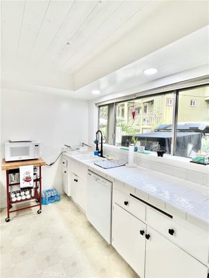 Interior, Kitchen, Recessed Lighting, Tile Countertops