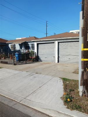 Detached Garage, Exterior
