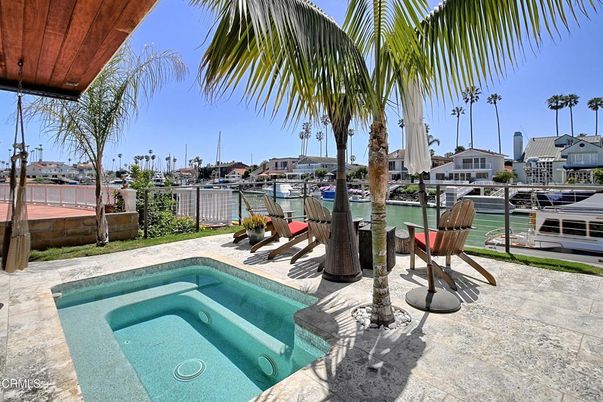 Exterior, Pool, Water