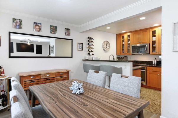Dining room, Interior, Kitchen, Recessed Lighting, Wood Texture Flooring