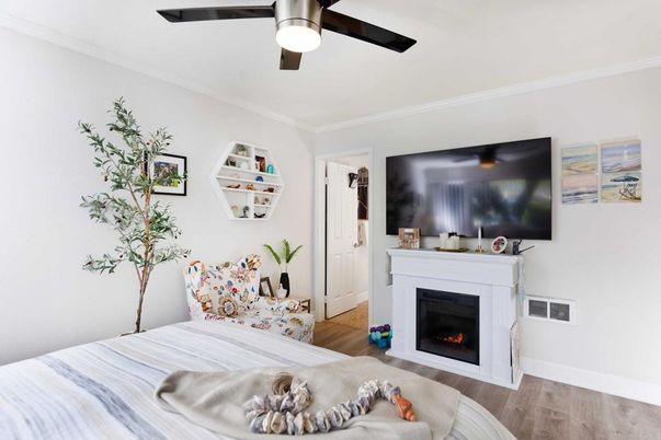 Bedroom, Fireplace, Interior, Wood Texture Flooring