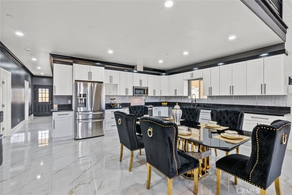 Dining room, Interior, Kitchen, Marble, Recessed Lighting, Stainless Steel Appliances
