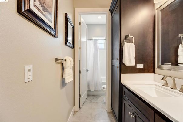 Bathroom, Interior, Marble, Recessed Lighting
