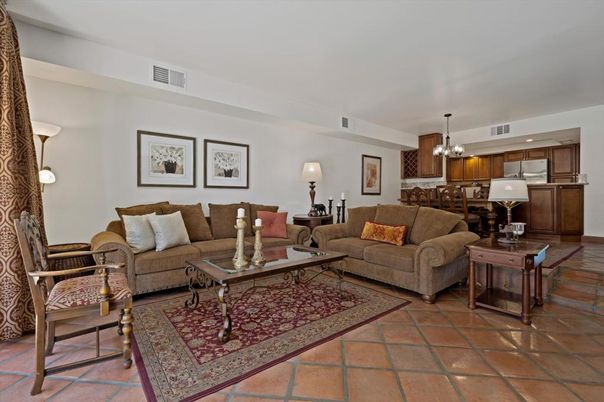 Chandelier, Dining room, Interior, Kitchen, Living room, Pendant Lights, Stainless Steel Appliances