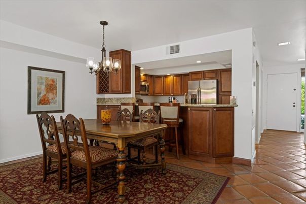 Chandelier, Dining room, Interior, Kitchen, Pendant Lights, Recessed Lighting, Stainless Steel Appliances