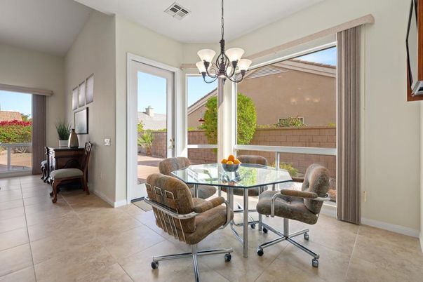 Chandelier, Dining room, Interior