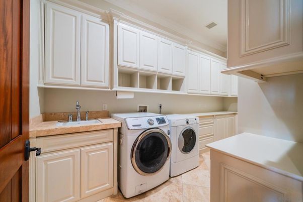 Interior, Washer