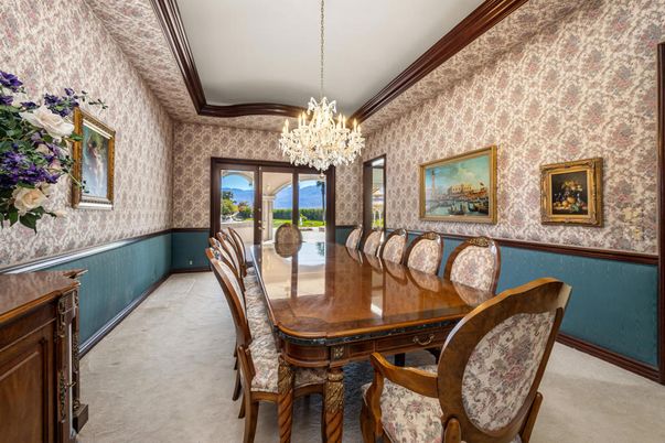 Chandelier, Dining room, Interior