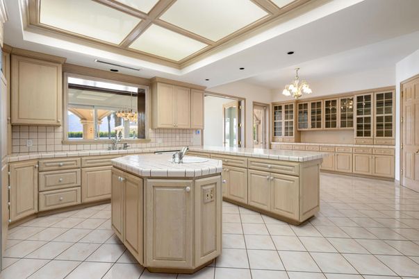 Chandelier, Interior, Kitchen, Recessed Lighting, Tile Countertops
