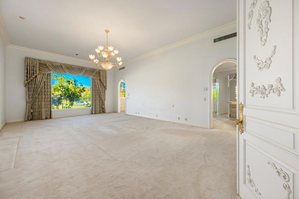 Chandelier, Empty room, Interior