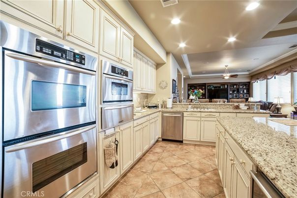 Dining room, Interior, Kitchen, Recessed Lighting, Stainless Steel Appliances
