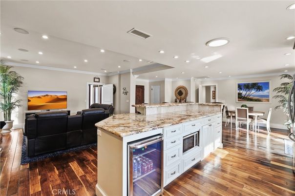 Dining room, Interior, Kitchen, Living room, Recessed Lighting, Wood Texture Flooring