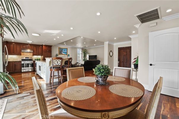 Dining room, Interior, Kitchen, Recessed Lighting, Stainless Steel Appliances, Wood Texture Flooring