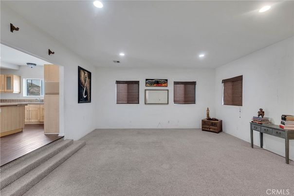 Empty room, Interior, Recessed Lighting