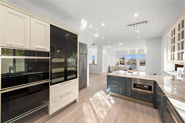 Interior, Kitchen, Living room, Pendant Lights, Recessed Lighting, Stainless Steel Appliances, Wood Texture Flooring