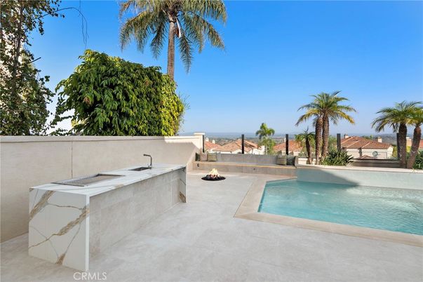 Exterior, Pool, Water