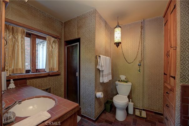 Bathroom, Interior, Tile Countertops
