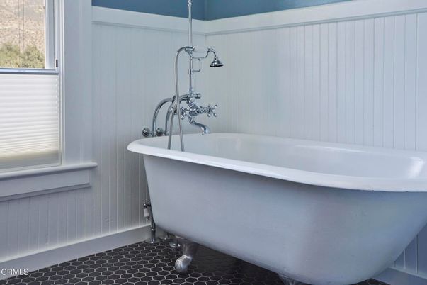 Bathroom, Free Standing Baths, Interior