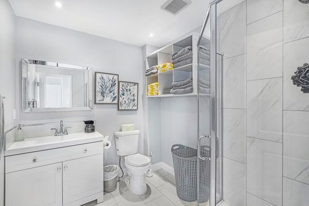 Bathroom, Interior, Recessed Lighting