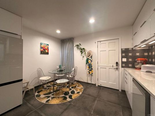 Dining room, Interior, Kitchen, Recessed Lighting