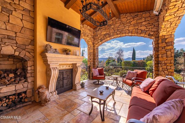 Exterior, Fireplace