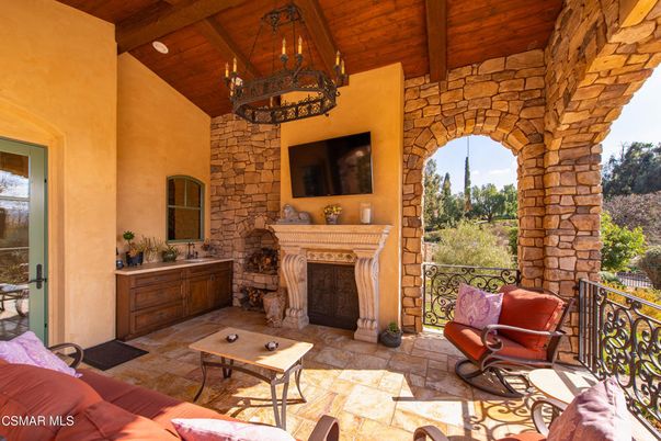 Exterior, Fireplace