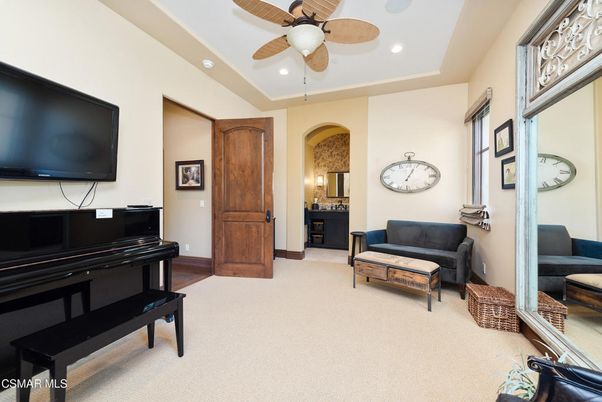 Interior, Piano, Recessed Lighting
