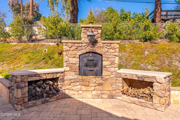 Exterior, Fireplace