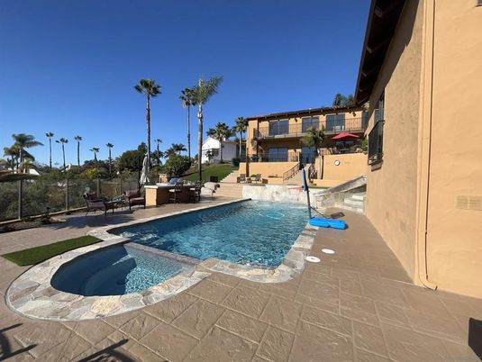 Exterior, Pool
