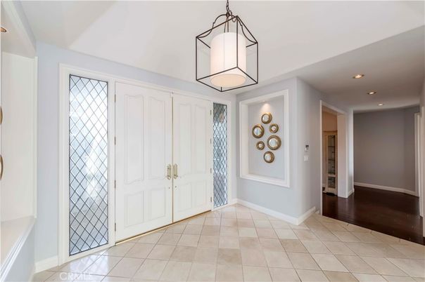 Interior, Pendant Lights, Recessed Lighting, Wood Texture Flooring